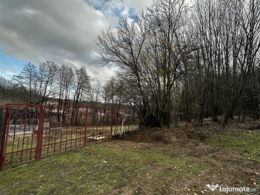 Teren 844 mp + Fundatie + Garaj | Smeura