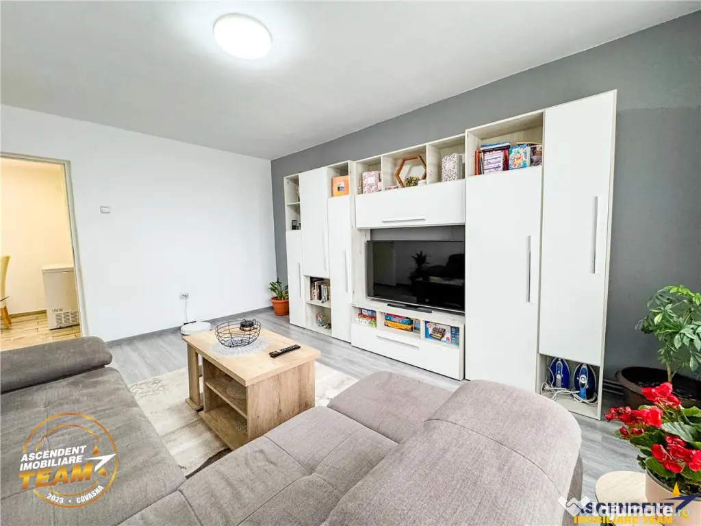 FILM!Apartament 3 camere,decomandat, vedere panoramica,Garii 