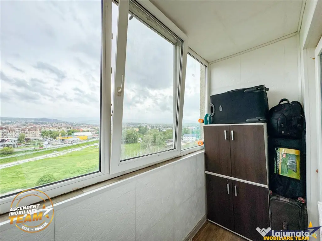 FILM!Apartament 3 camere,decomandat, vedere panoramica,Garii 