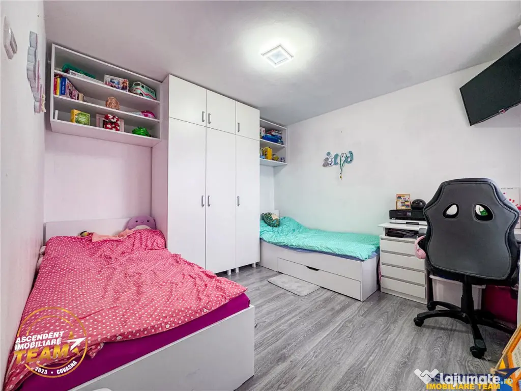 FILM!Apartament 3 camere,decomandat, vedere panoramica,Garii 