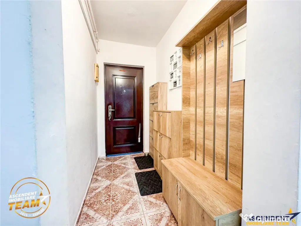 FILM!Apartament 3 camere,decomandat, vedere panoramica,Garii 