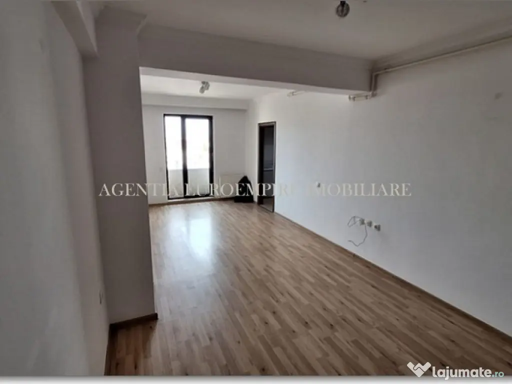 Apartament 3 camere decomandat de vanzare in Constanta, Bloc 2011