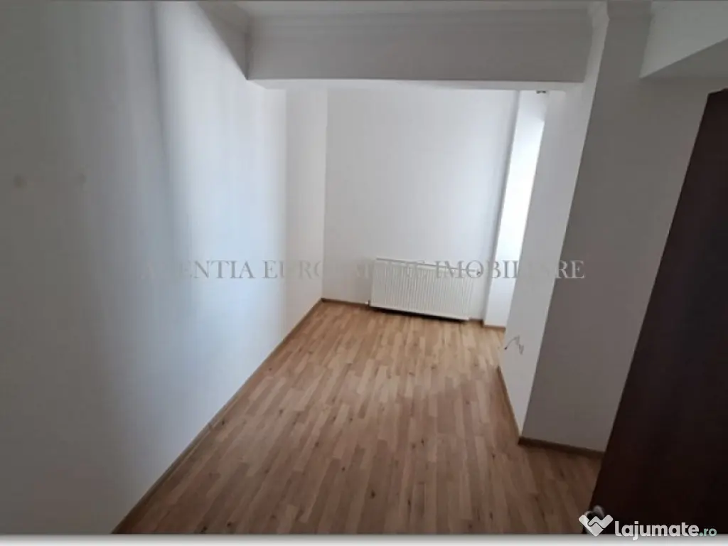 Apartament 3 camere decomandat de vanzare in Constanta, Bloc 2011