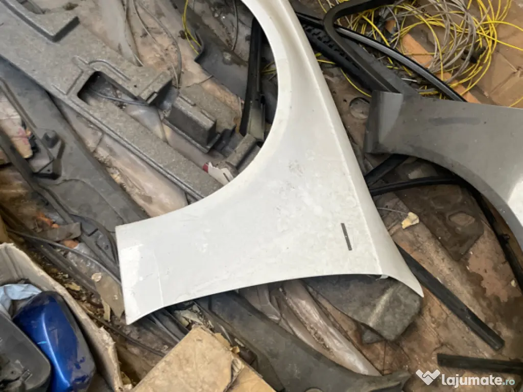 Aripă stângă dreapta audi a4 b8 an 2010 