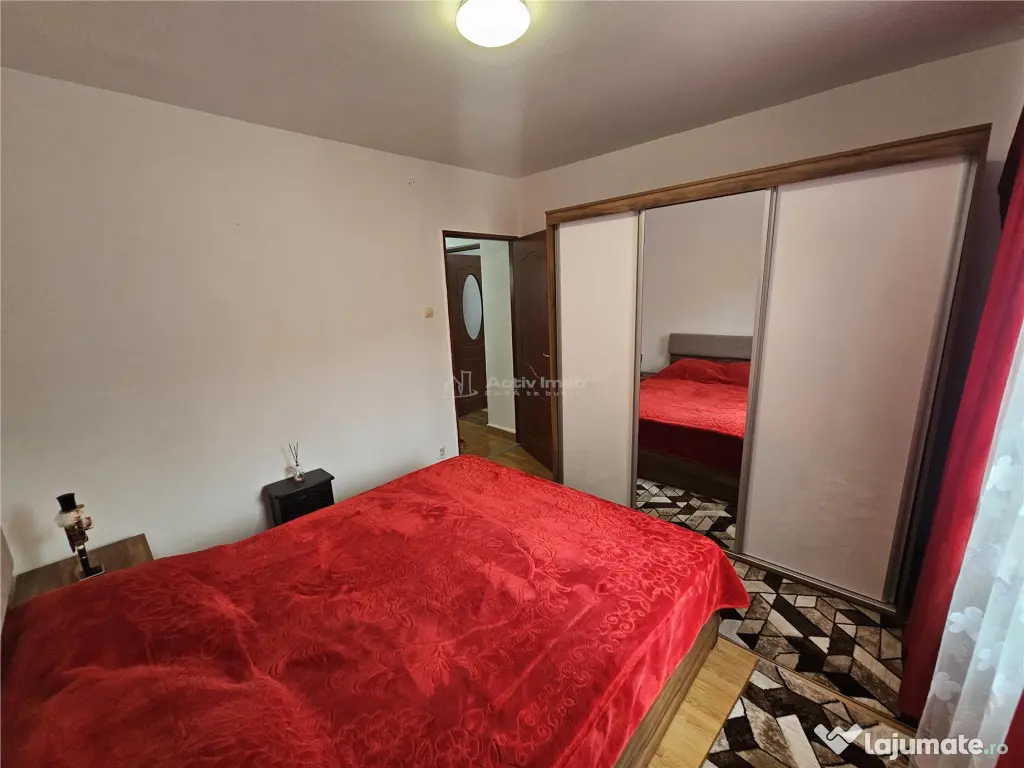 Resita, 3 Cam. Cf. 1, Mobilat Utilat, Et. 1, Bulevard, Micro