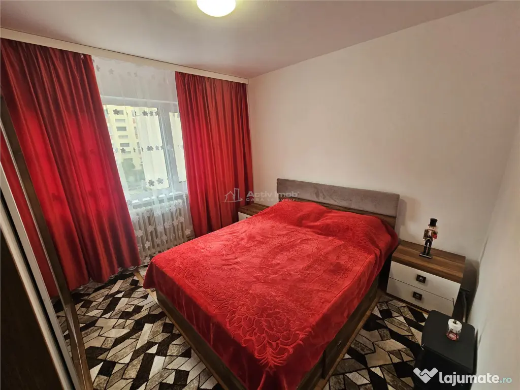 Resita, 3 Cam. Cf. 1, Mobilat Utilat, Et. 1, Bulevard, Micro