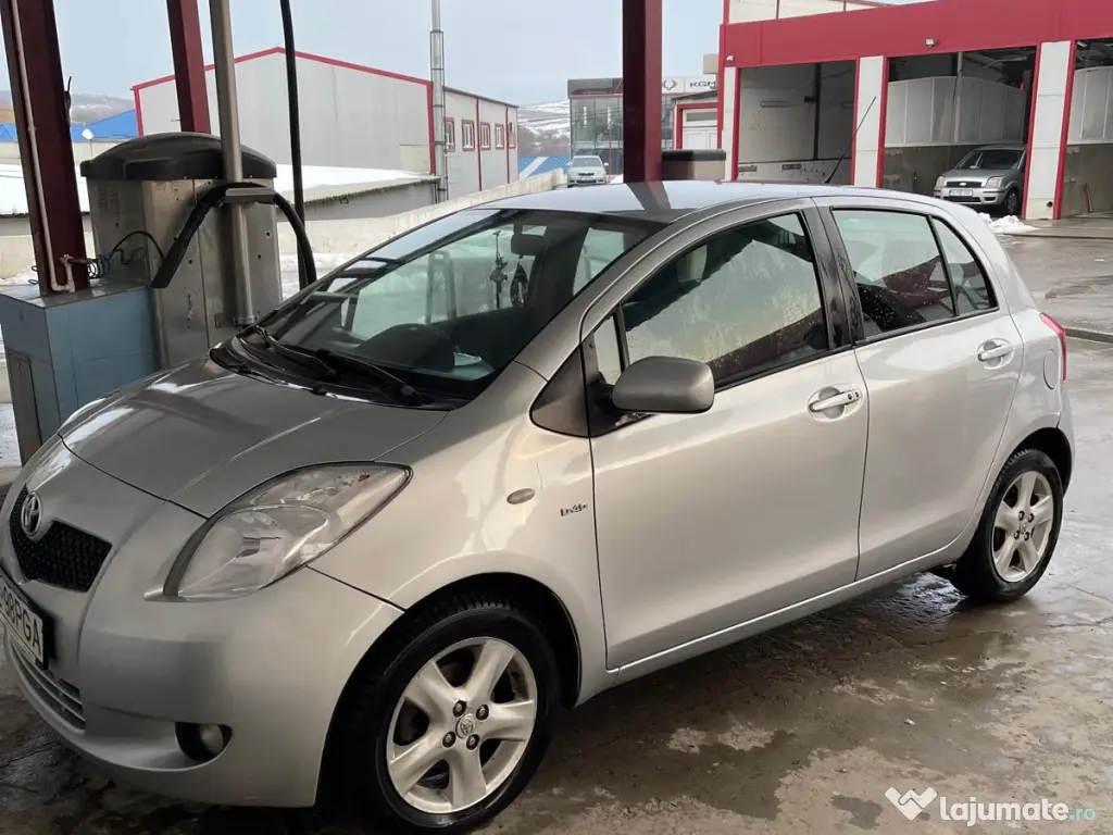 🚗 Toyota Yaris 1.4 D-4D – Motorină – 168.000 km 