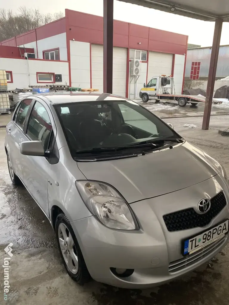 🚗 Toyota Yaris 1.4 D-4D – Motorină – 168.000 km 