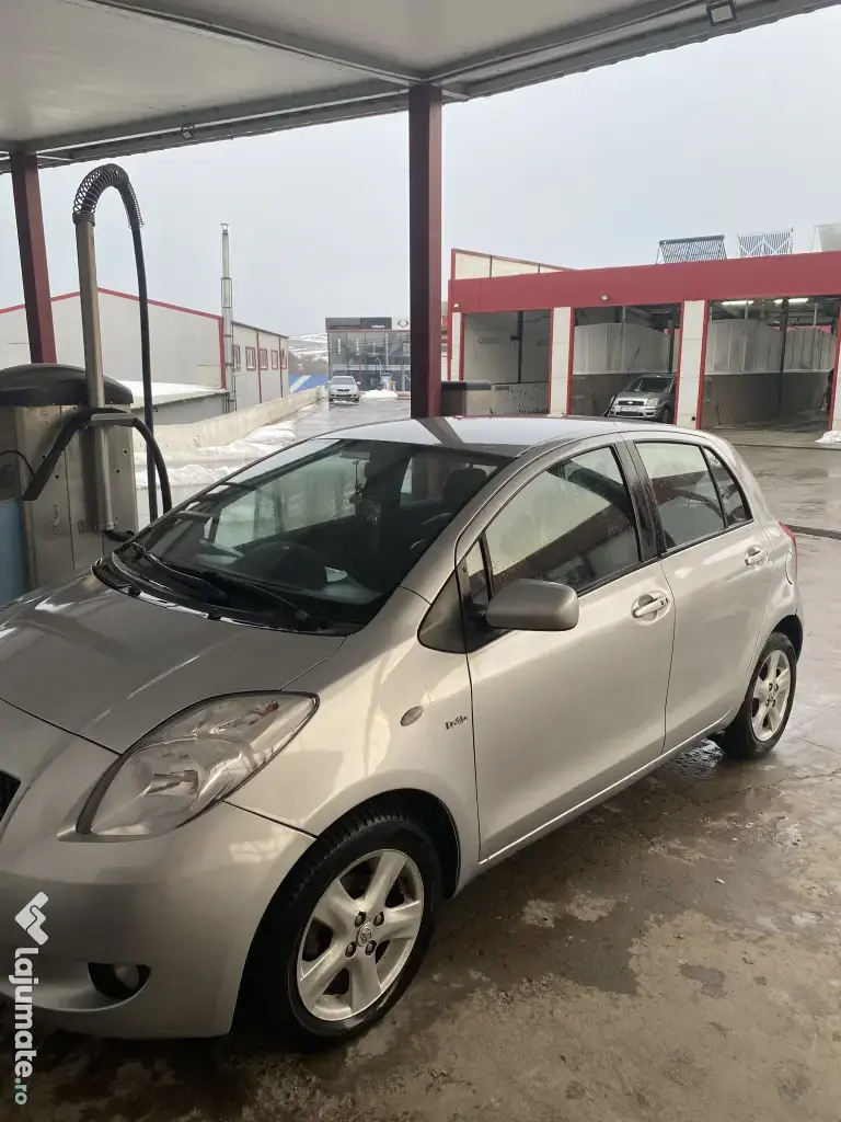 🚗 Toyota Yaris 1.4 D-4D – Motorină – 168.000 km 