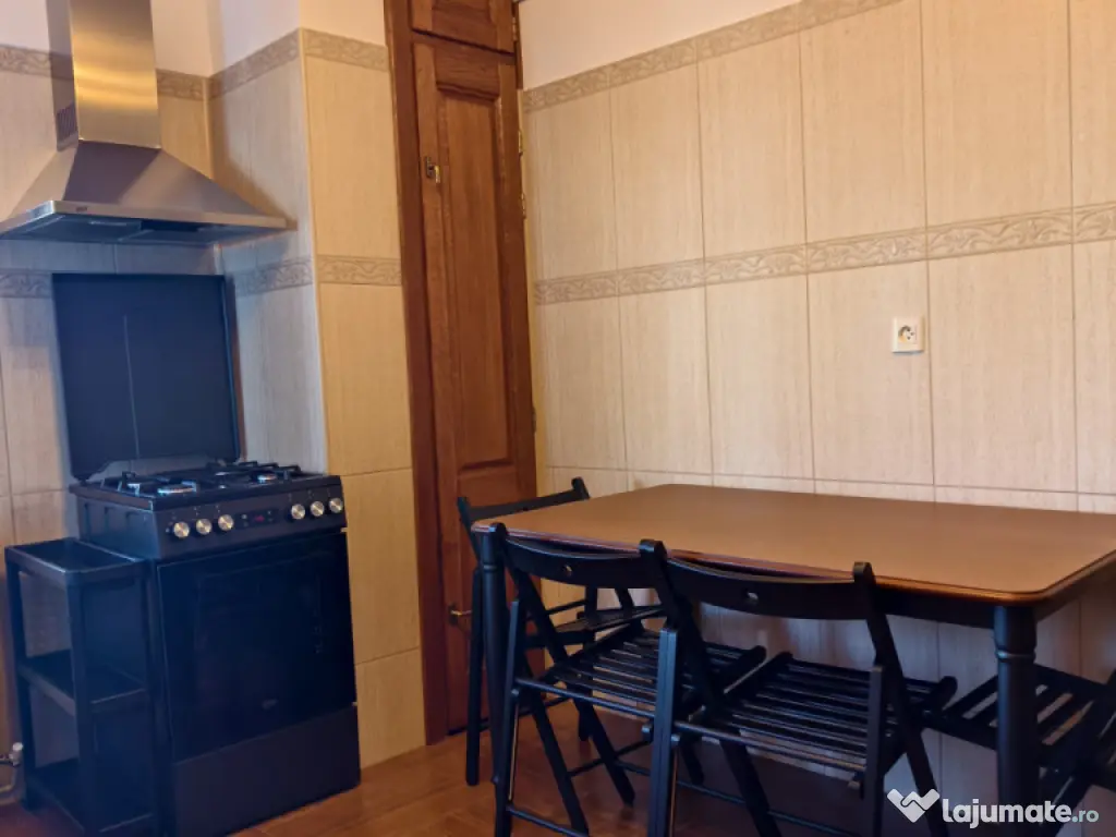 Apartament, 2 camere, ultracentral, etajul 8, Ploiești 