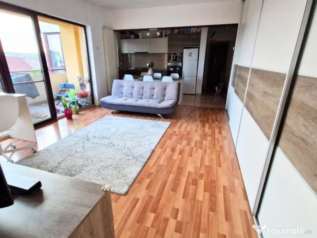 Apartament de vânzare,3 camere,bloc cu piscină Pitești,Tancodrom