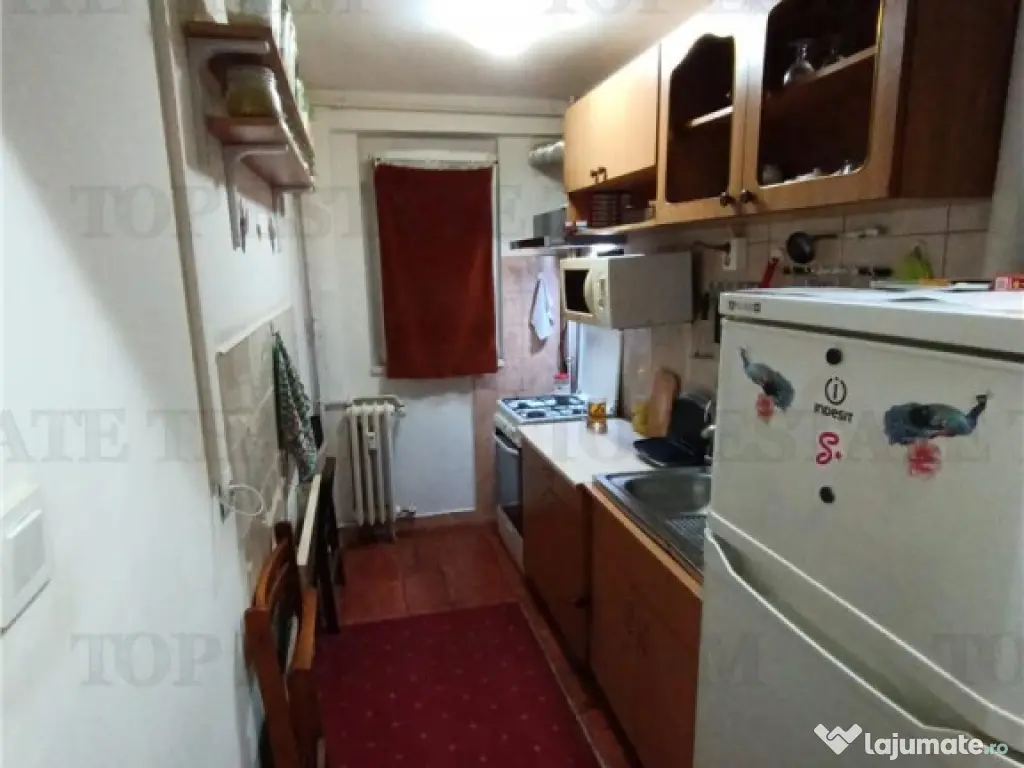 Apartament frumos cu doua camere la parter plus boxa intr-un 