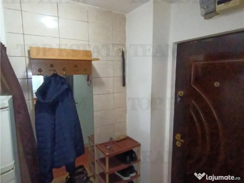 Apartament frumos cu doua camere la parter plus boxa intr-un 