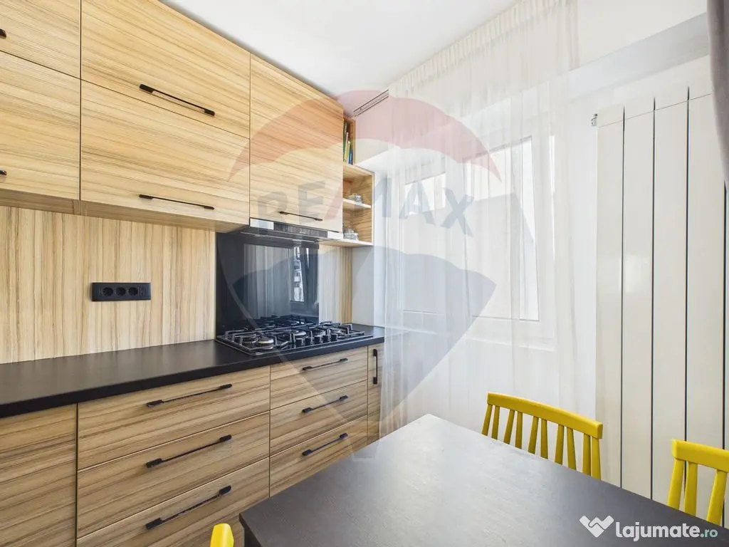 Apartament de vanzare, 3 camere ultra finisat, Bd. Unirii... 