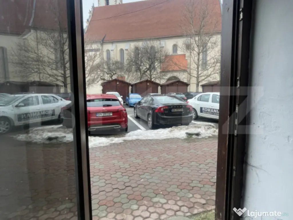 BLITZ oferă spre vânzare spațiu comercial în Piața Cent 