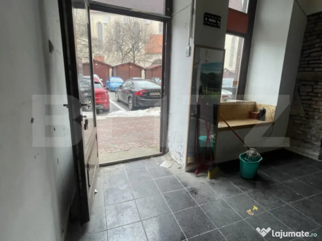 BLITZ oferă spre vânzare spațiu comercial în Piața Cent 