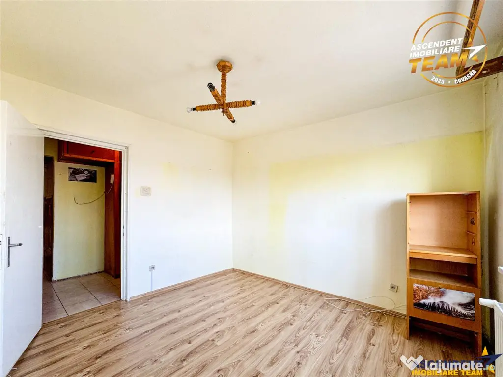 Film! Apartament cu 3 camere, decomandat, Ciucului, Sfantu G 