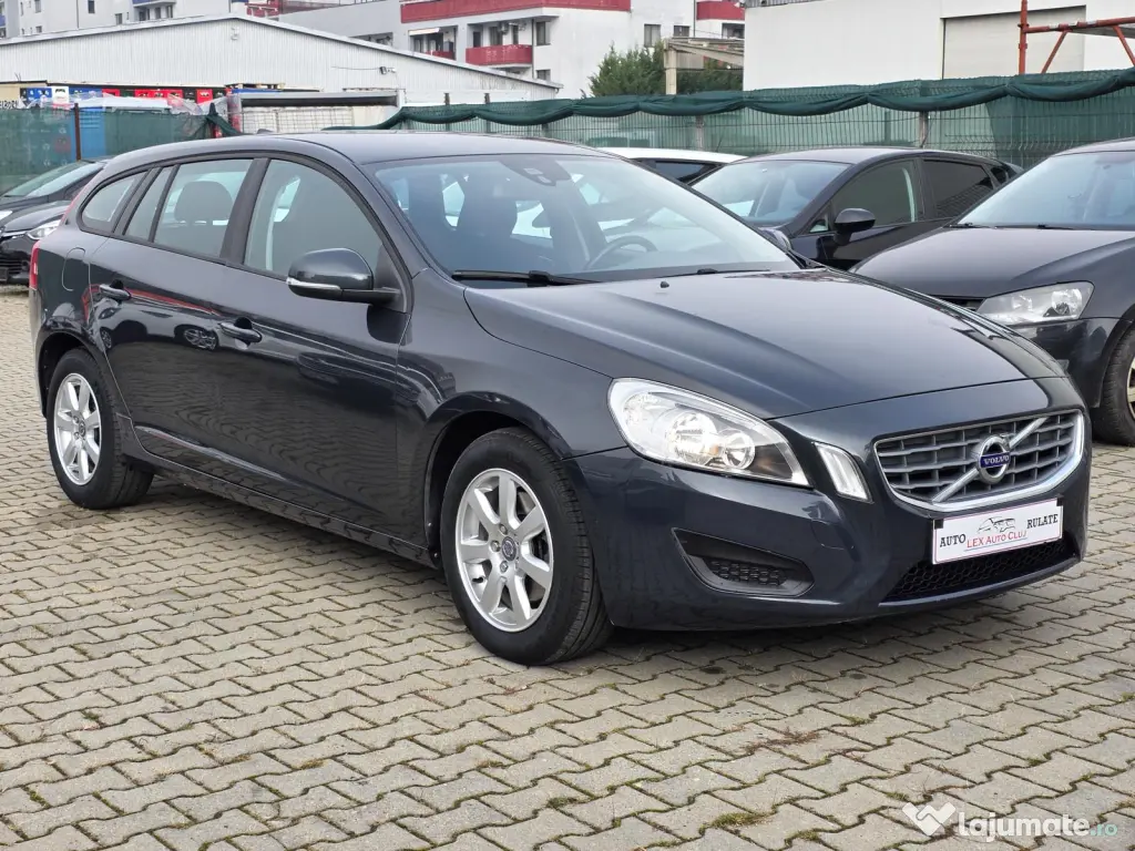 Volvo V60 Diesel, incalzire scaune, Navi, Carlig 