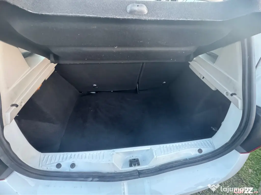 Dacia Sandero cu km reali recent adusă 