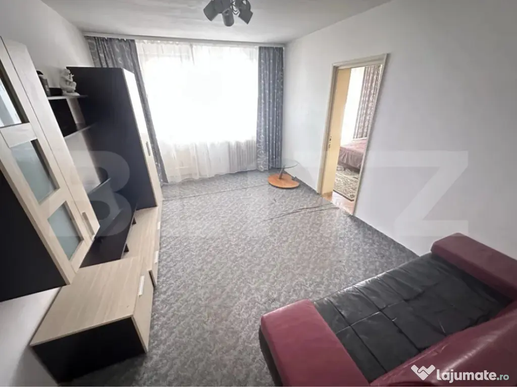 Apartament 2 camere, etaj 3, Centru, zona Piata Mare 