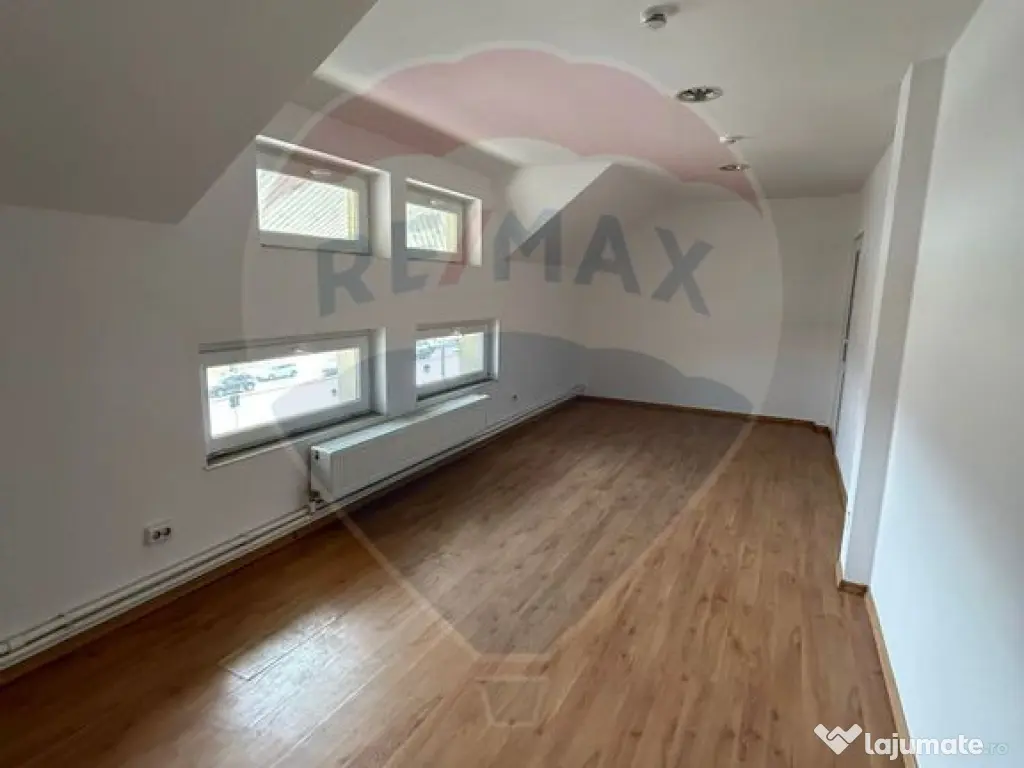 Spațiu comercial de 42.7mp de închiriat în zona Burdujeni 