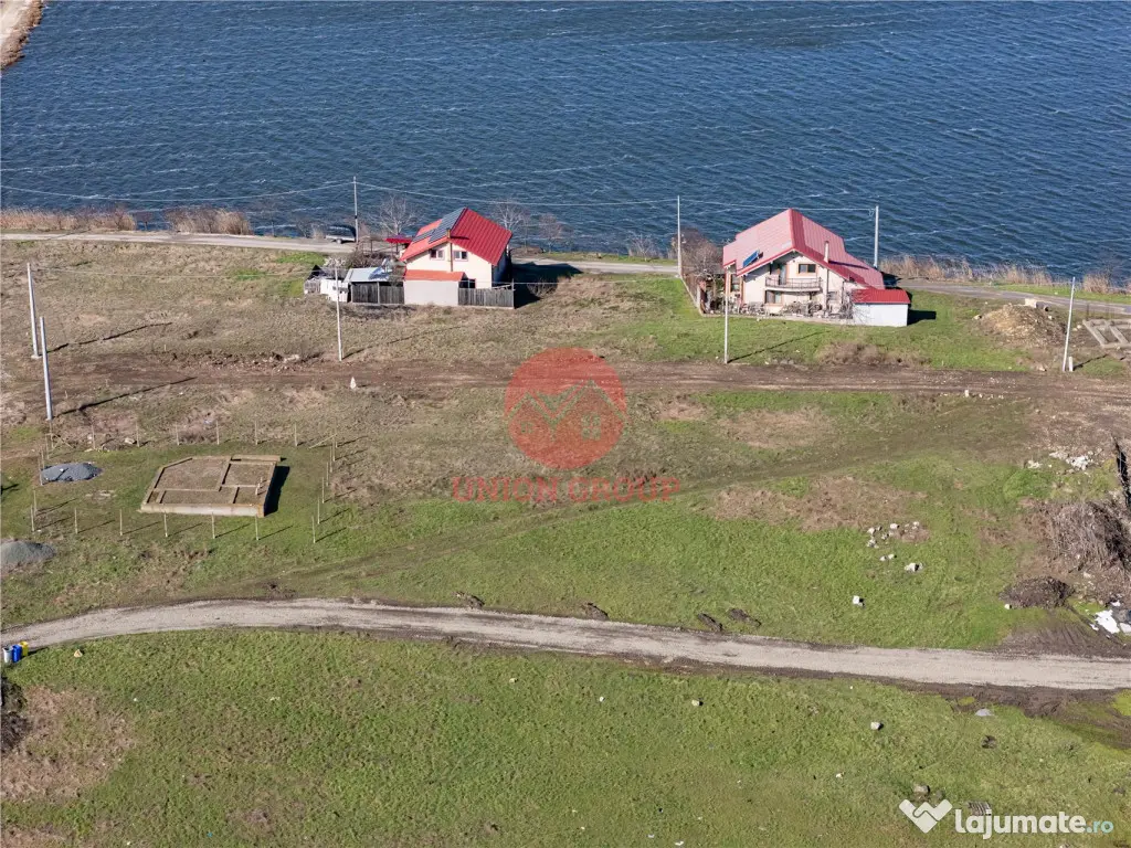 Teren Intravilan 2380 mp Langa Lac, Corbu 