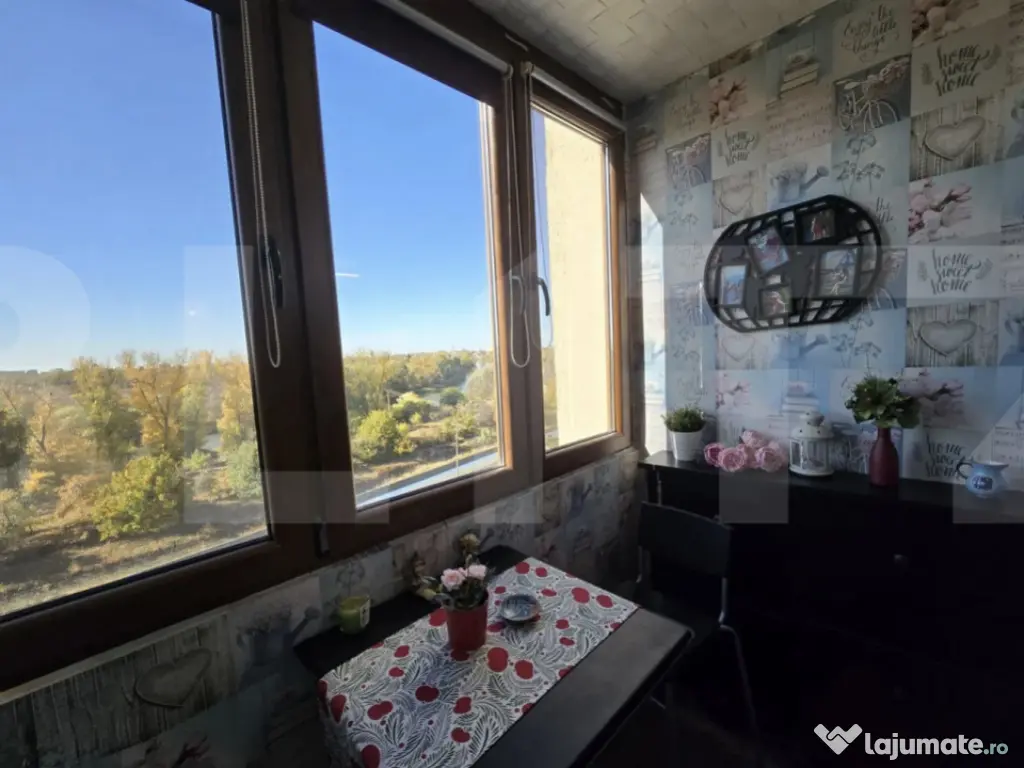 Apartament spațios 3 camere, 110 mp, pe malul Mureșului, v 