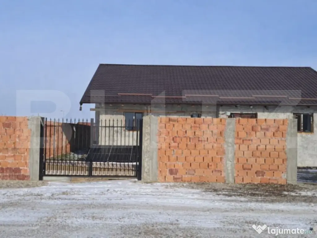 Casă de vânzare – Bod, jud. Brașov, DE FINISAT 