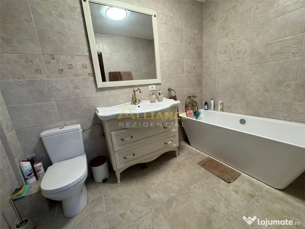 {TEREN 566 MP} Vila Individuala P 1 cu 4 camere - 3 bai - 15