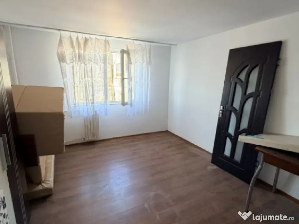 Garsoniera in zona Far 