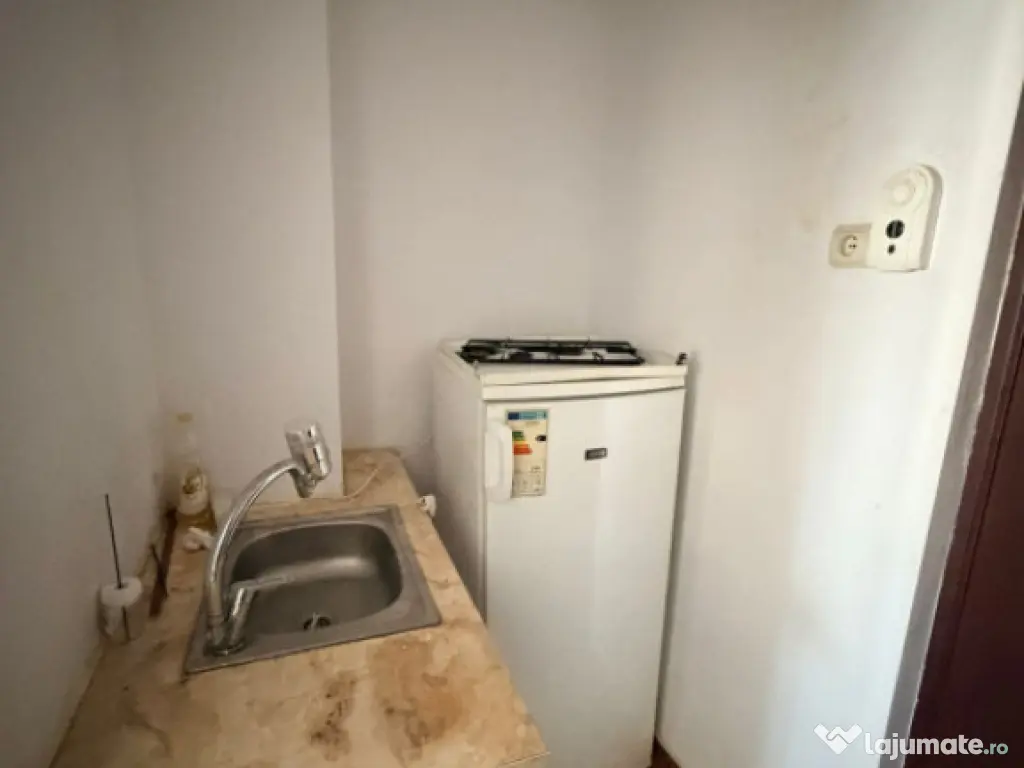 Garsoniera in zona Far 