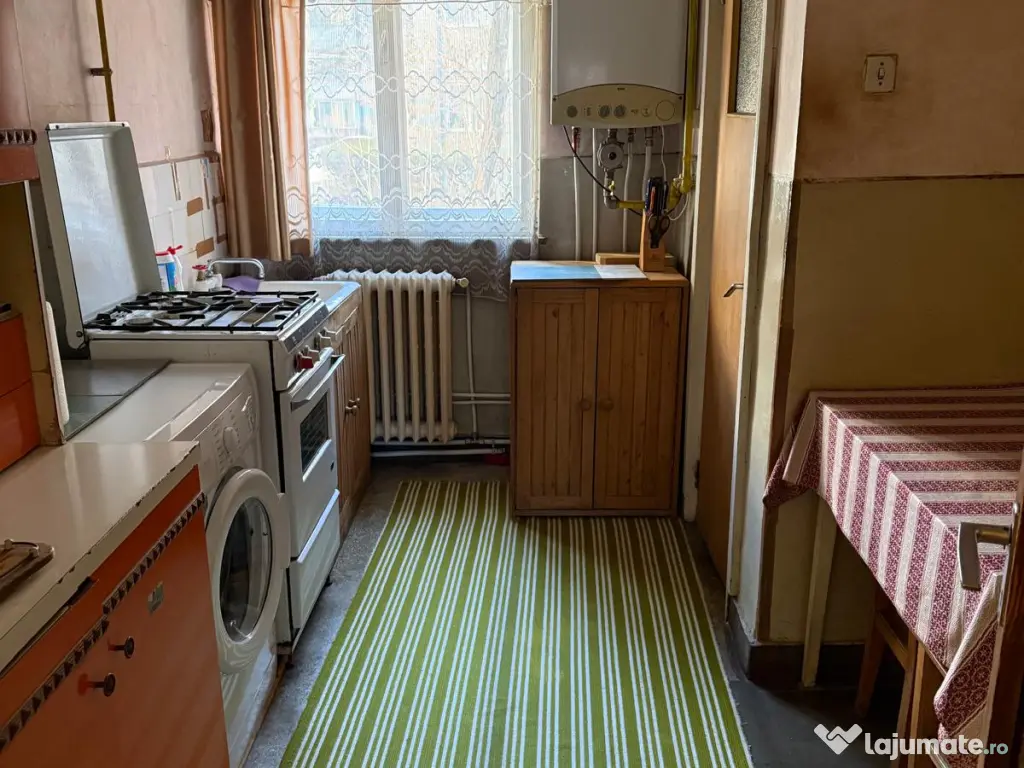 Apartament 3 camere, 63 mp, parter, zona 1 Decembrie – Bistrița