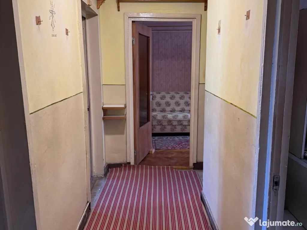 Apartament 3 camere, 63 mp, parter, zona 1 Decembrie – Bistrița