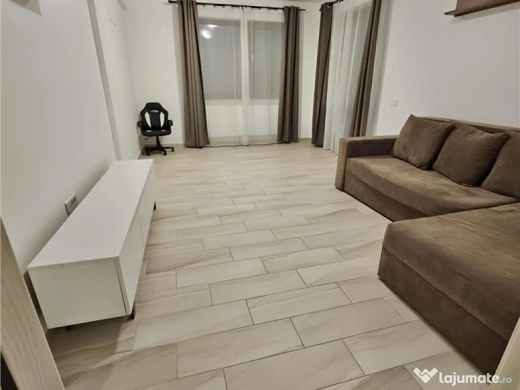 Apartament 2 Camere Decomandat cu Parcare - Coresi Tractorul 