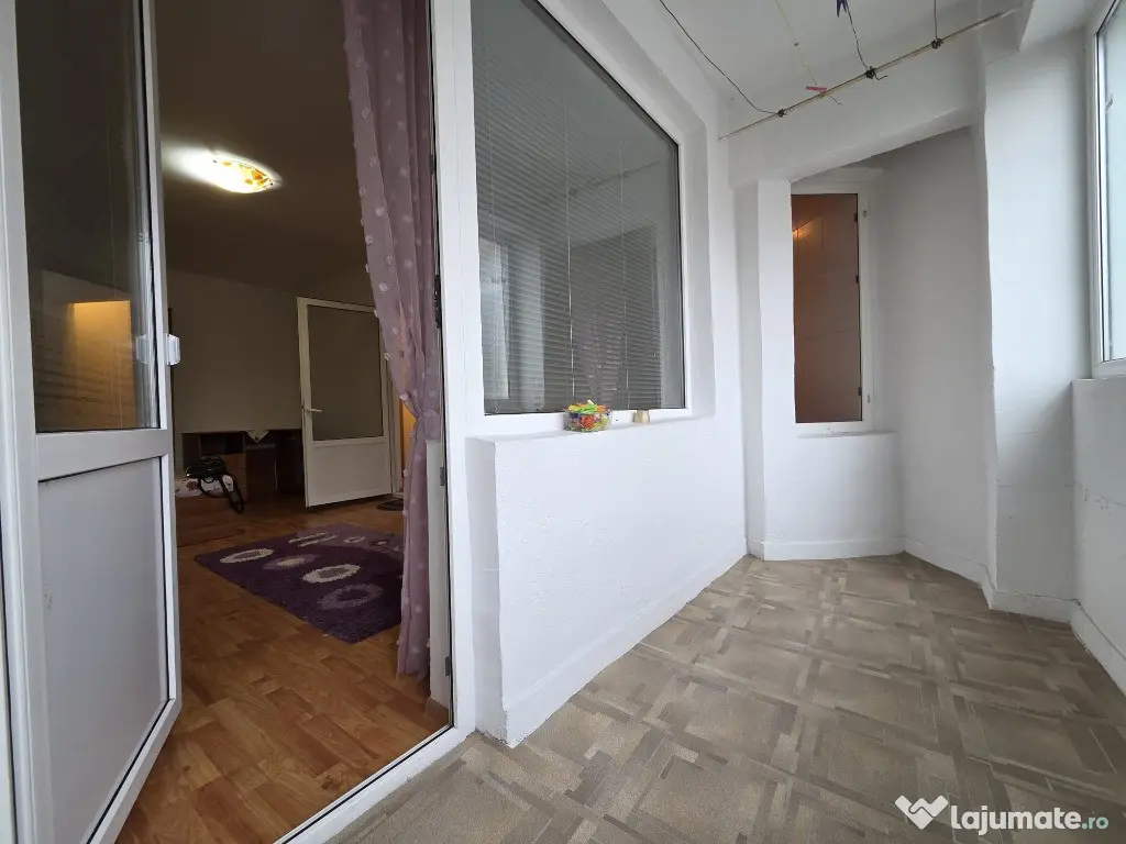 DE VANZARE - GARSONIERA- MARE- 36mp 