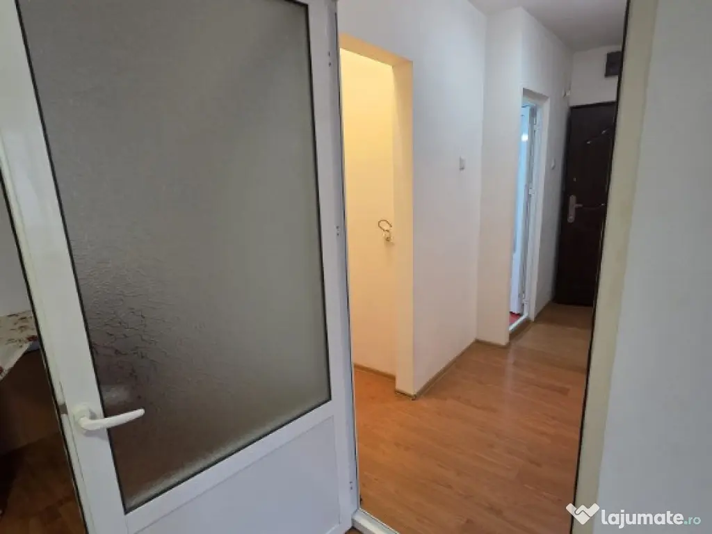 DE VANZARE - GARSONIERA- MARE- 36mp 