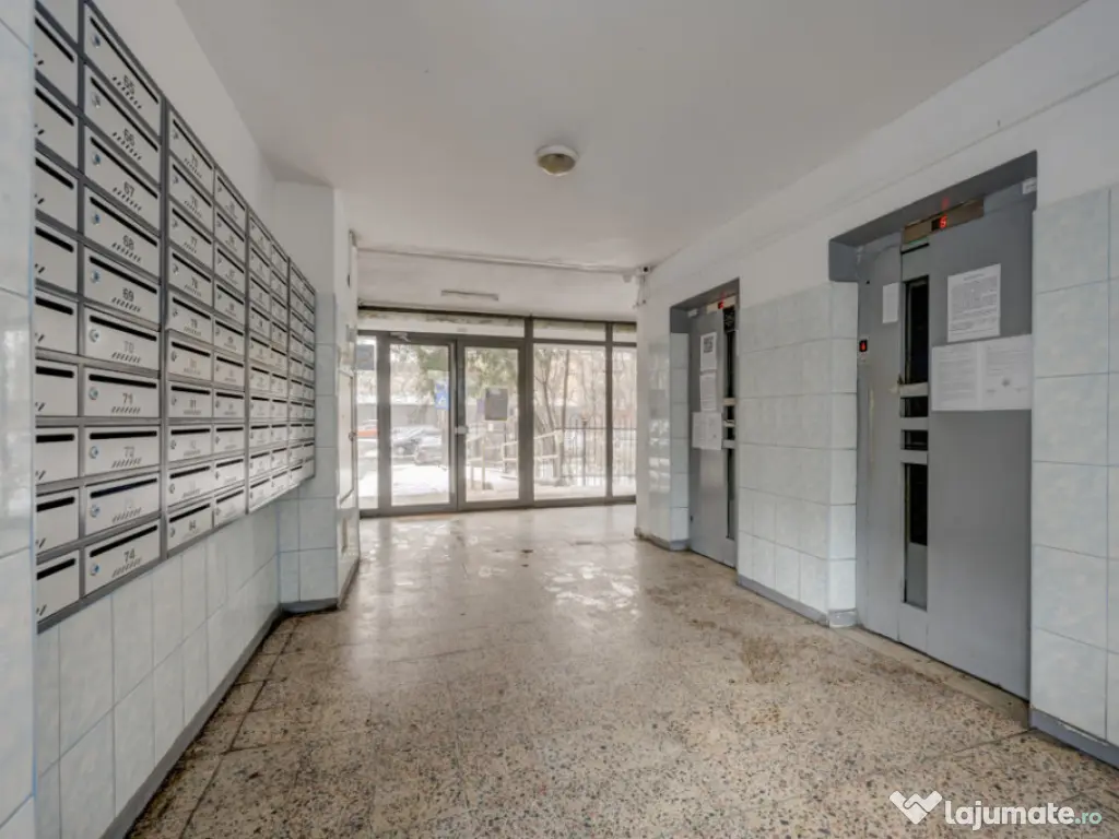 Garsoniera dintre parcuri, gata de mutat