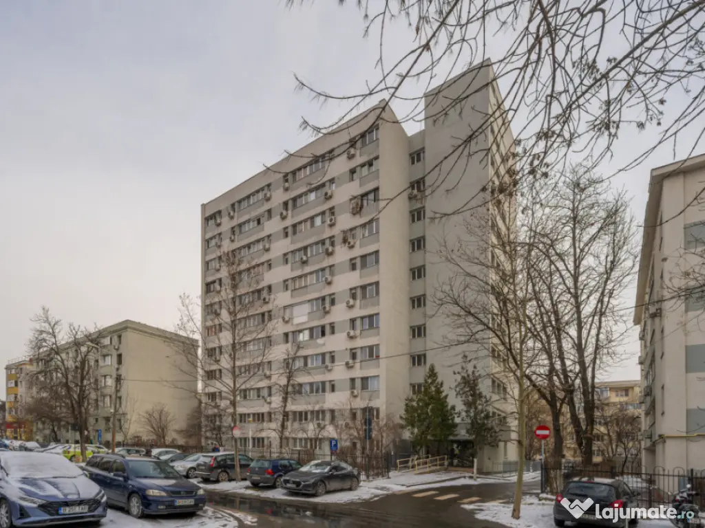 Garsoniera dintre parcuri, gata de mutat