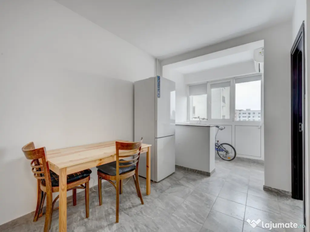 Garsoniera dintre parcuri, gata de mutat