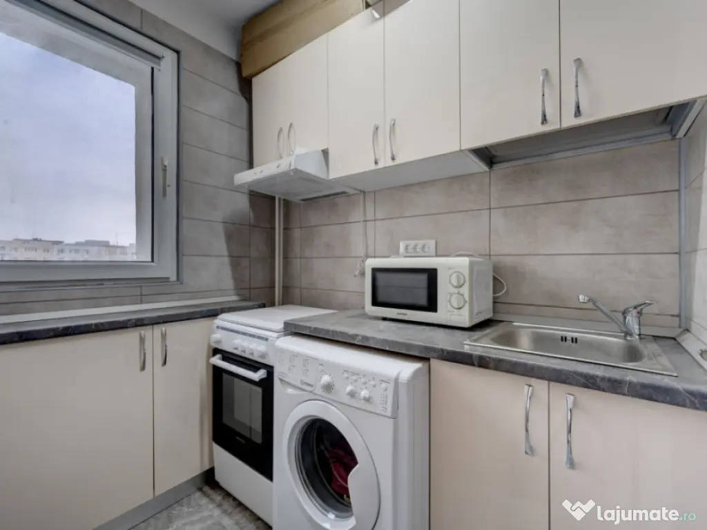 Garsoniera dintre parcuri, gata de mutat