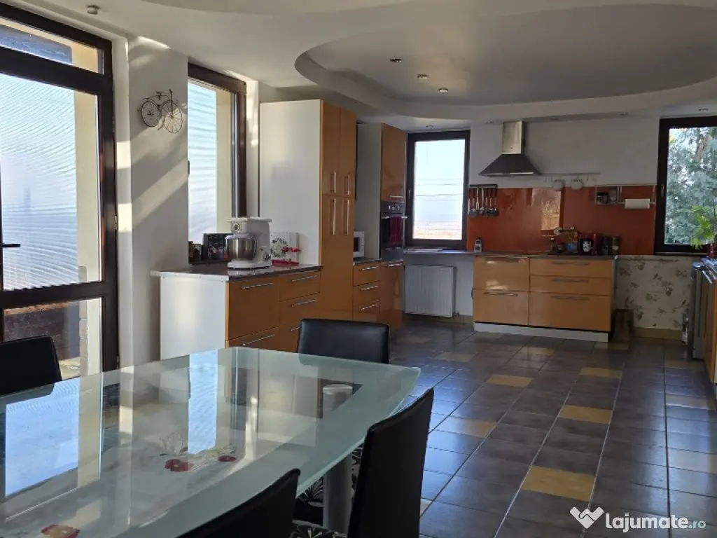 Casa in Deva, zona Zavoi