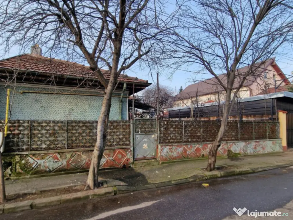 Casă cu teren generos de vânzare Zona Colentina – Carre 