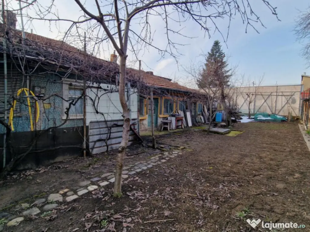 Casă cu teren generos de vânzare Zona Colentina – Carre 