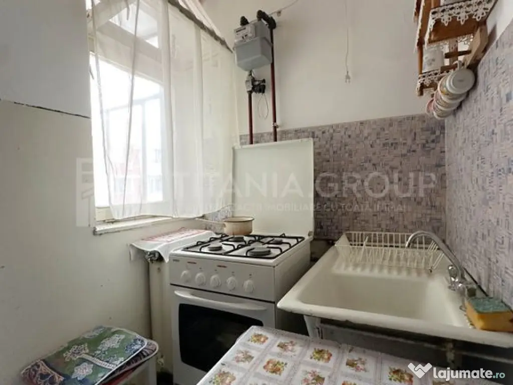 Garsonieră de vânzare în Bd. Victoriei cu vedere spre ... 