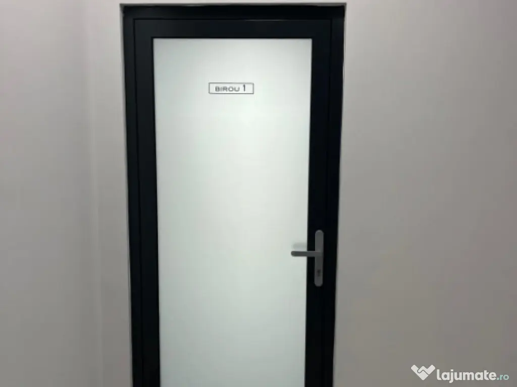 Spatiu comercial pentru birouri, situat in zona Casa de Cult 