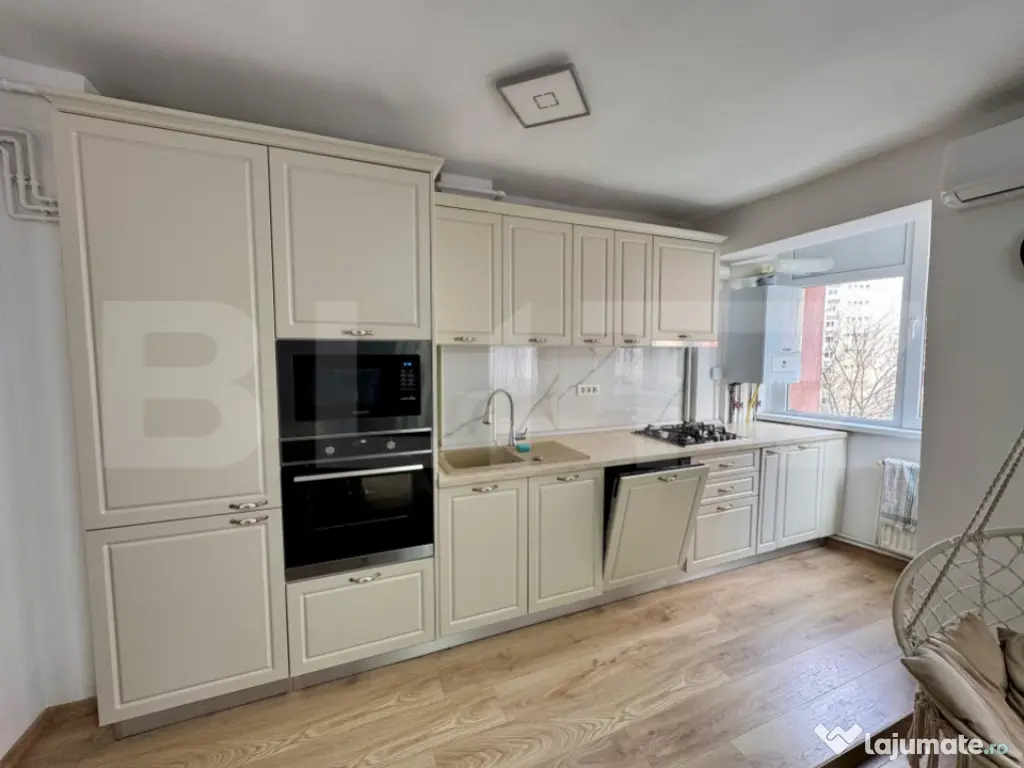 Apartament 3 camere, 56mp, garaj, zona străzii Mehedinți 