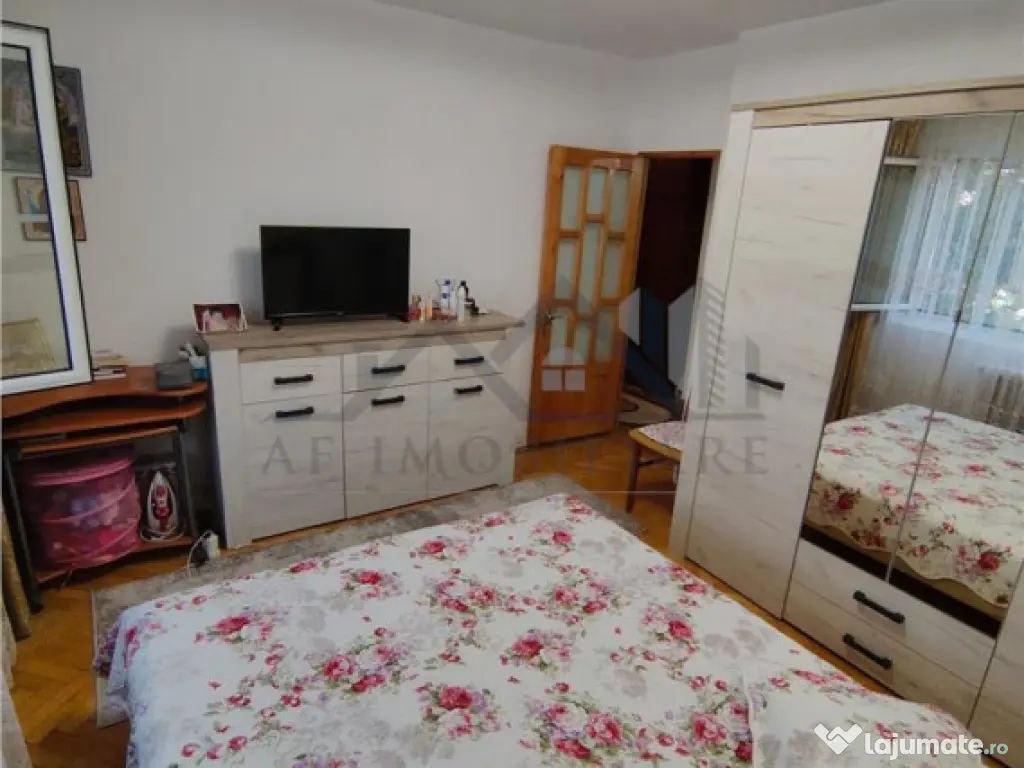 Apartament 3 camere CUG zona Tudor Neculai 