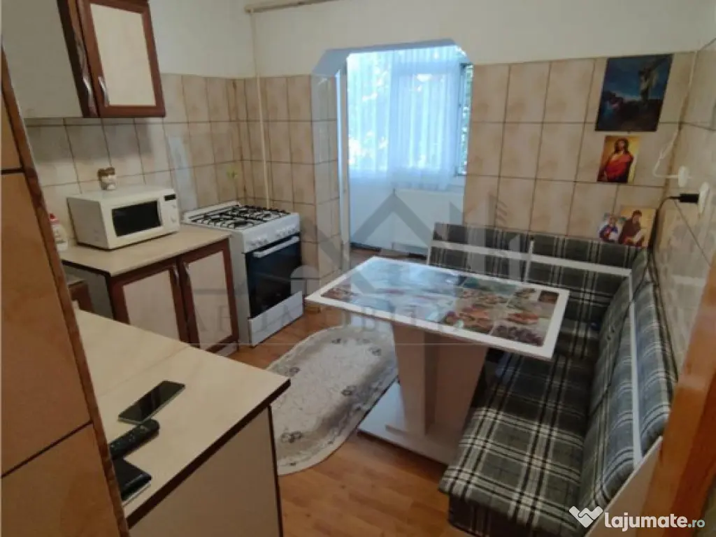 Apartament 3 camere CUG zona Tudor Neculai 