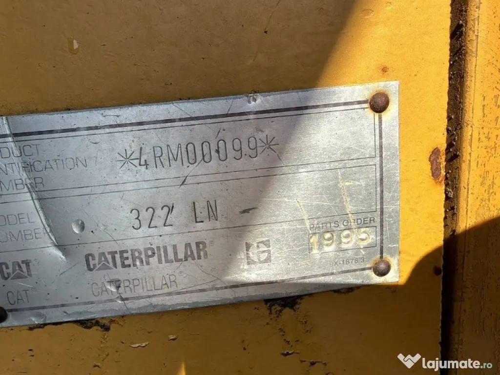 Dezmembrez excavator Caterpillar 322 LN 