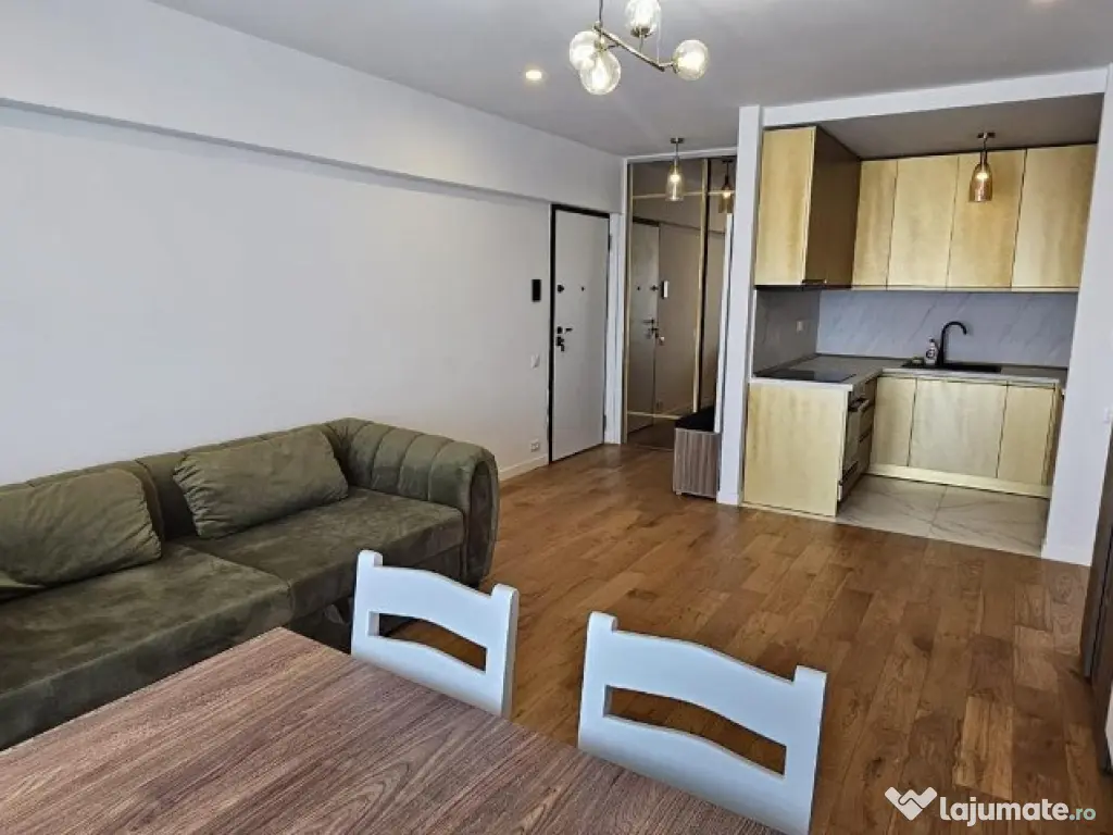 2 camere complet mobilat/utilat, prima chirie Loc parcare inclus 
